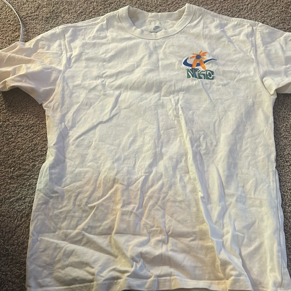Nike colorful tee shirt